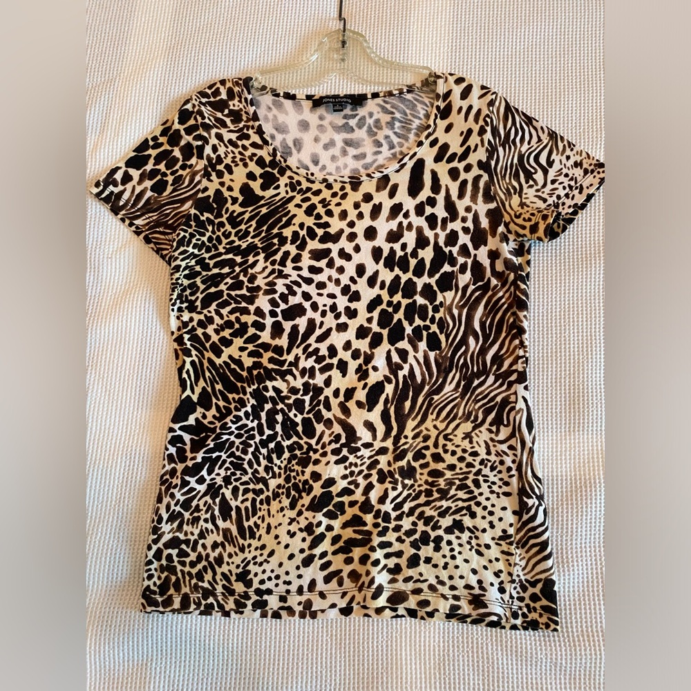 3 for 15$! Jones Studio Leopard Print Cotton T-shirt. Size S.